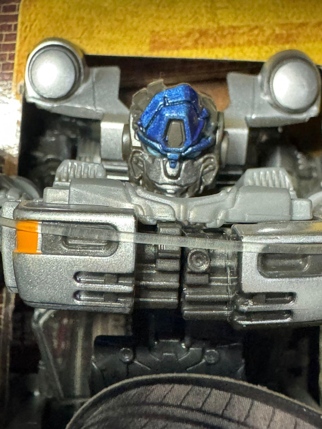 Hasbro Transformers Studio Series Autobot Mirage 105 - Ready Stock