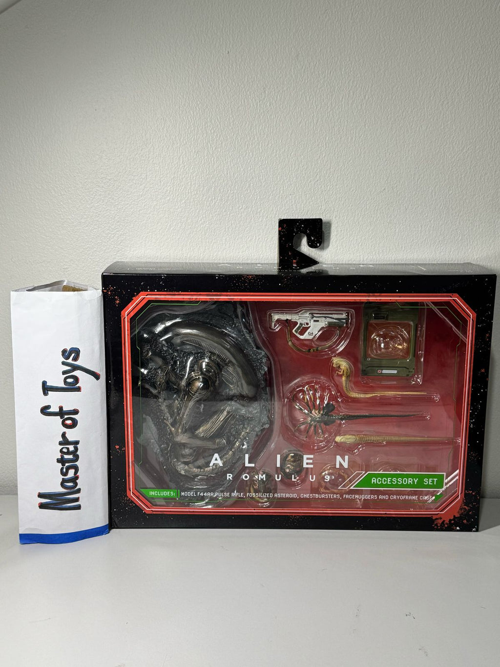 Neca Alien Romulus Accessory Set - Ready Stock