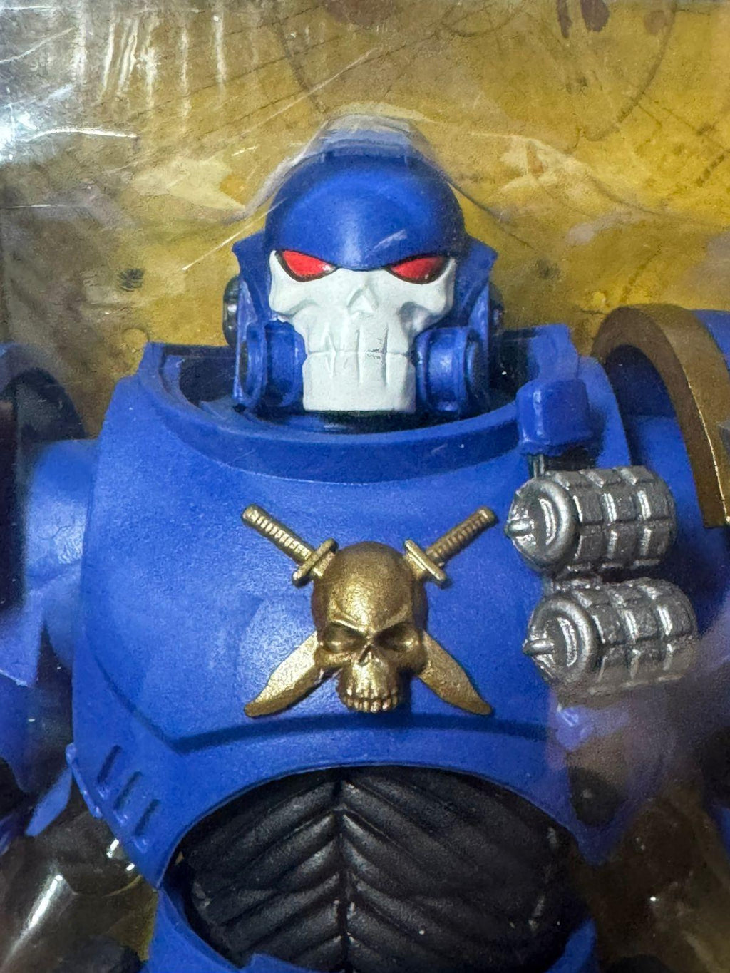 McFarlane Warhammer 40k Ultramarines Reiver with Bolt Carbine BIB - Ready Stock