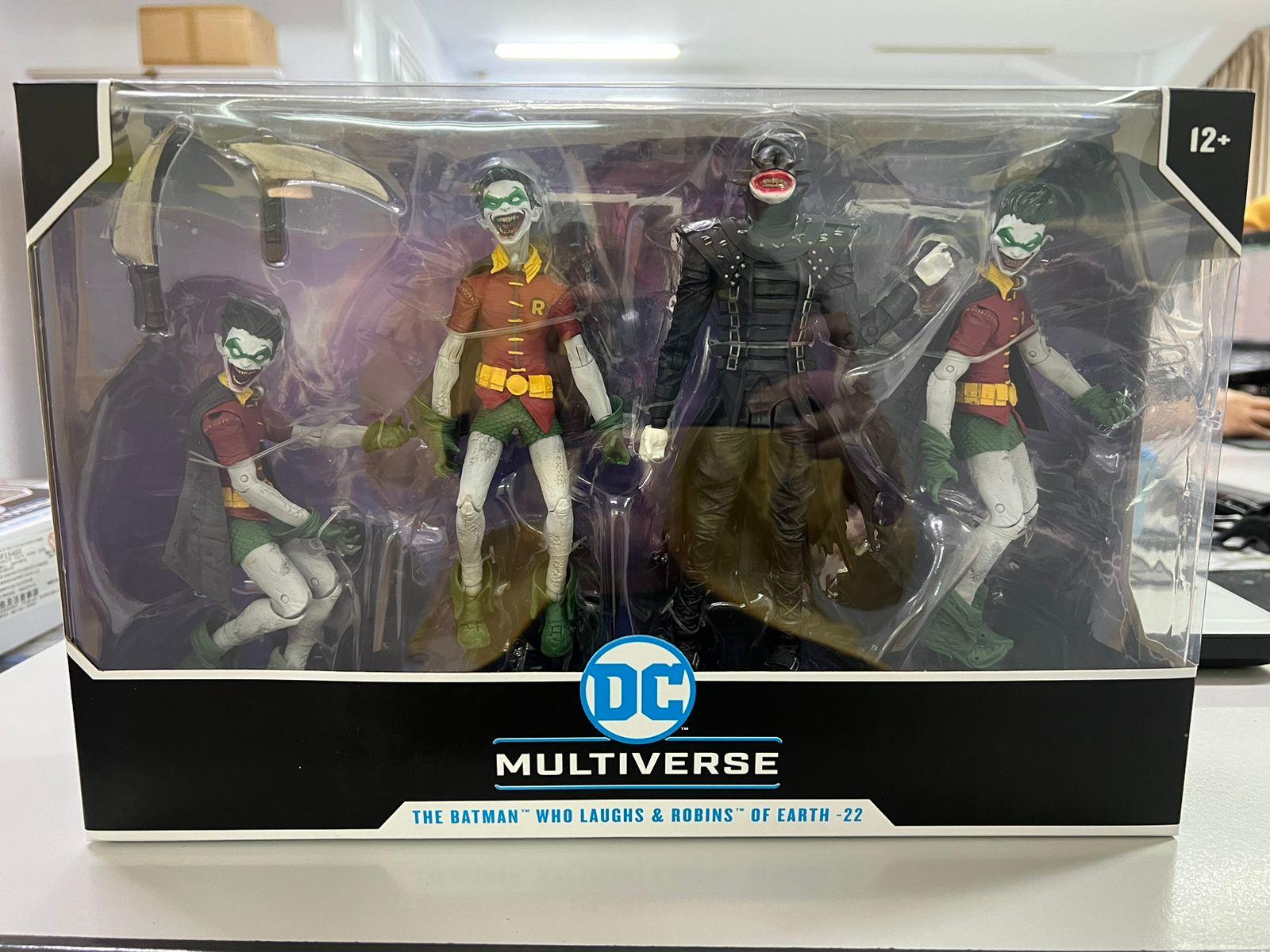 Mcfarlane DC Multiverse Who Laughs & Robin Earth-22