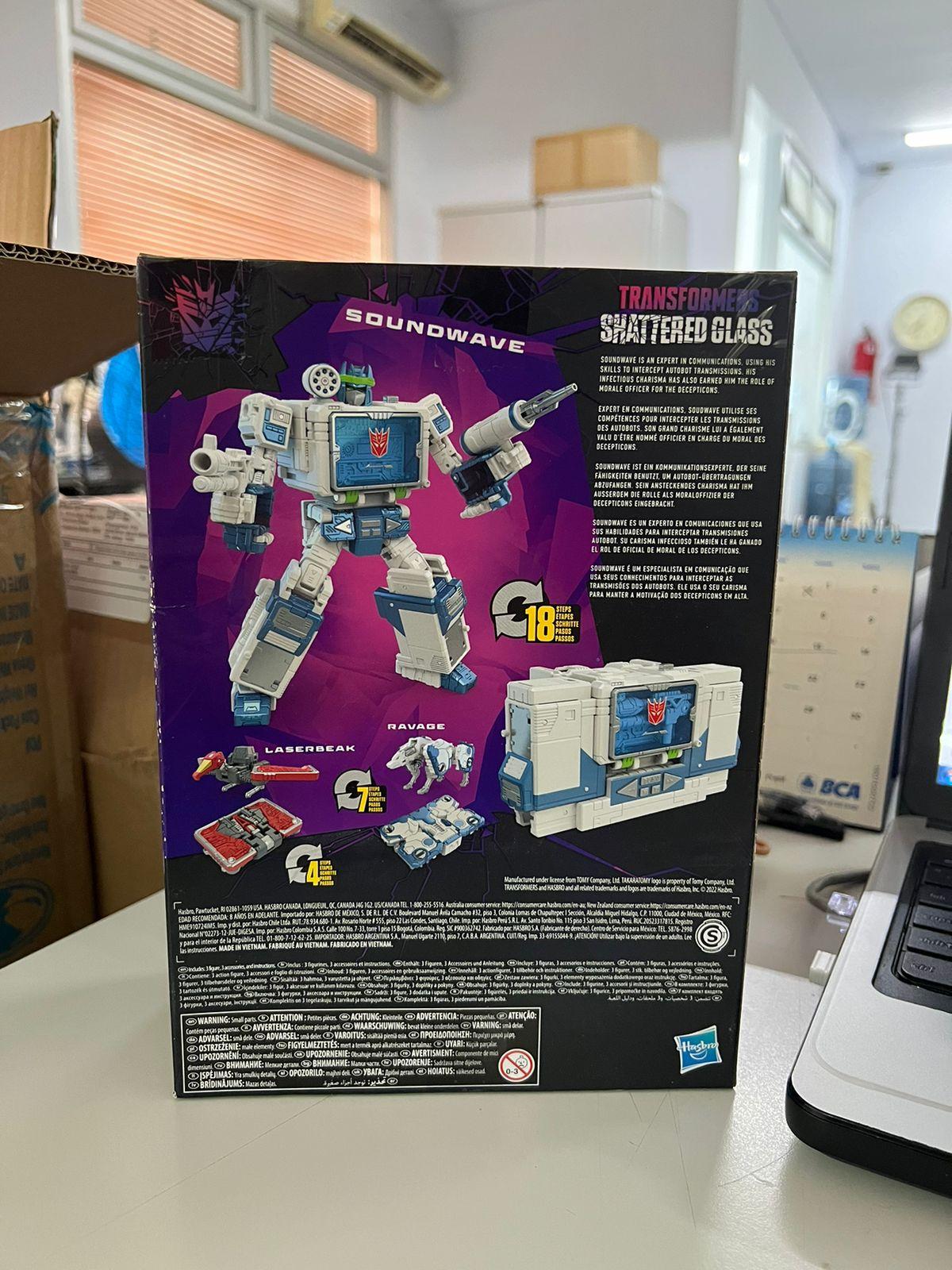 TRANSFORMERS Generations Shattered Glass Soundwave Laserbeak Ravage