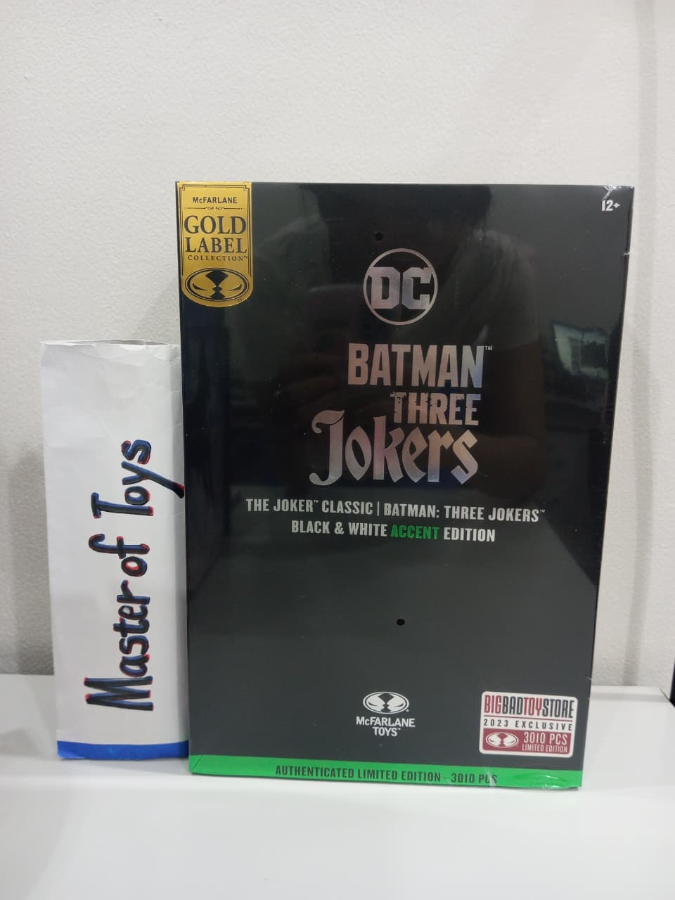 McFarlane DC Batman Three Jokers The Joker Classic | Batman : Three Jokers Black & White Accent Edition Gold Lebel - Ready Stock