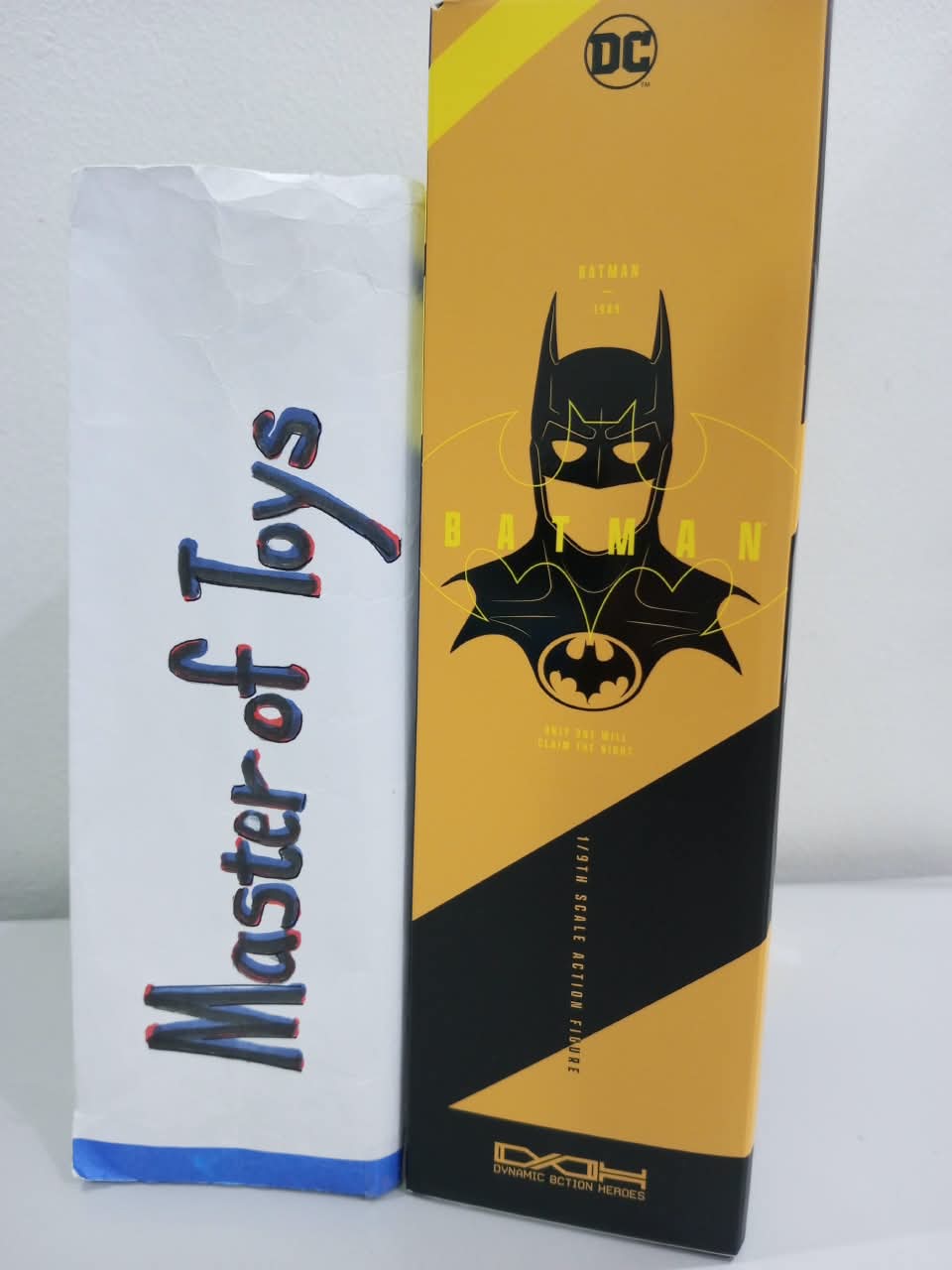 Beast Kingdom DC Batman Dah 114 Batman 1989 Version 1/9 Scale Action Figure - Ready Stock