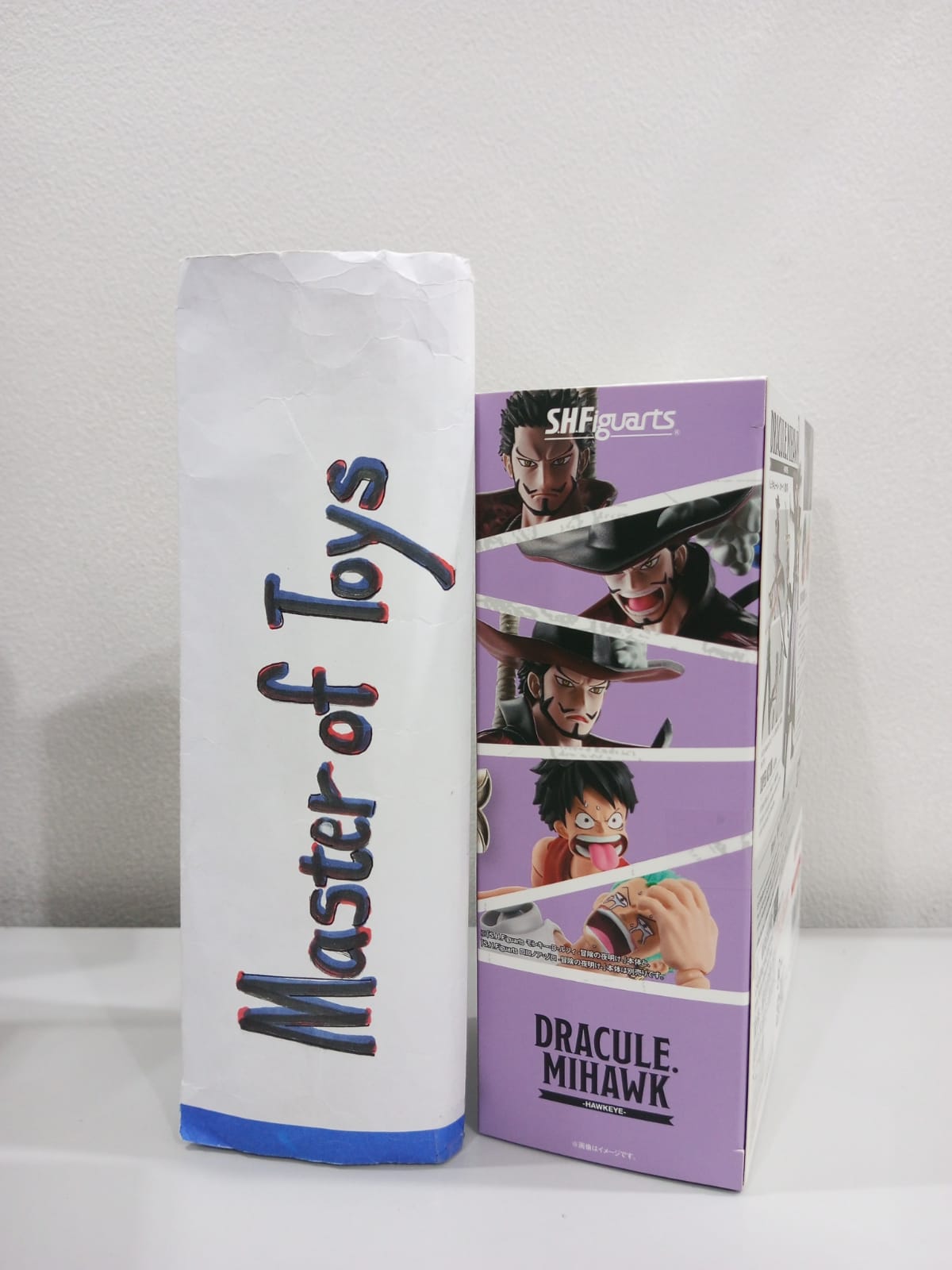 Bandai S.H.Figuarts One Piece Dracule Mihawk (Hawkeye) - Ready Stock