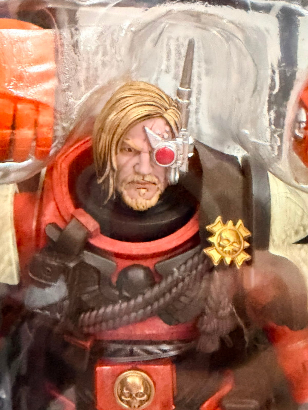 McFarlane Warhammer 40,000 Elite Edition Captain Cyrus #07 BIB - Ready Stock