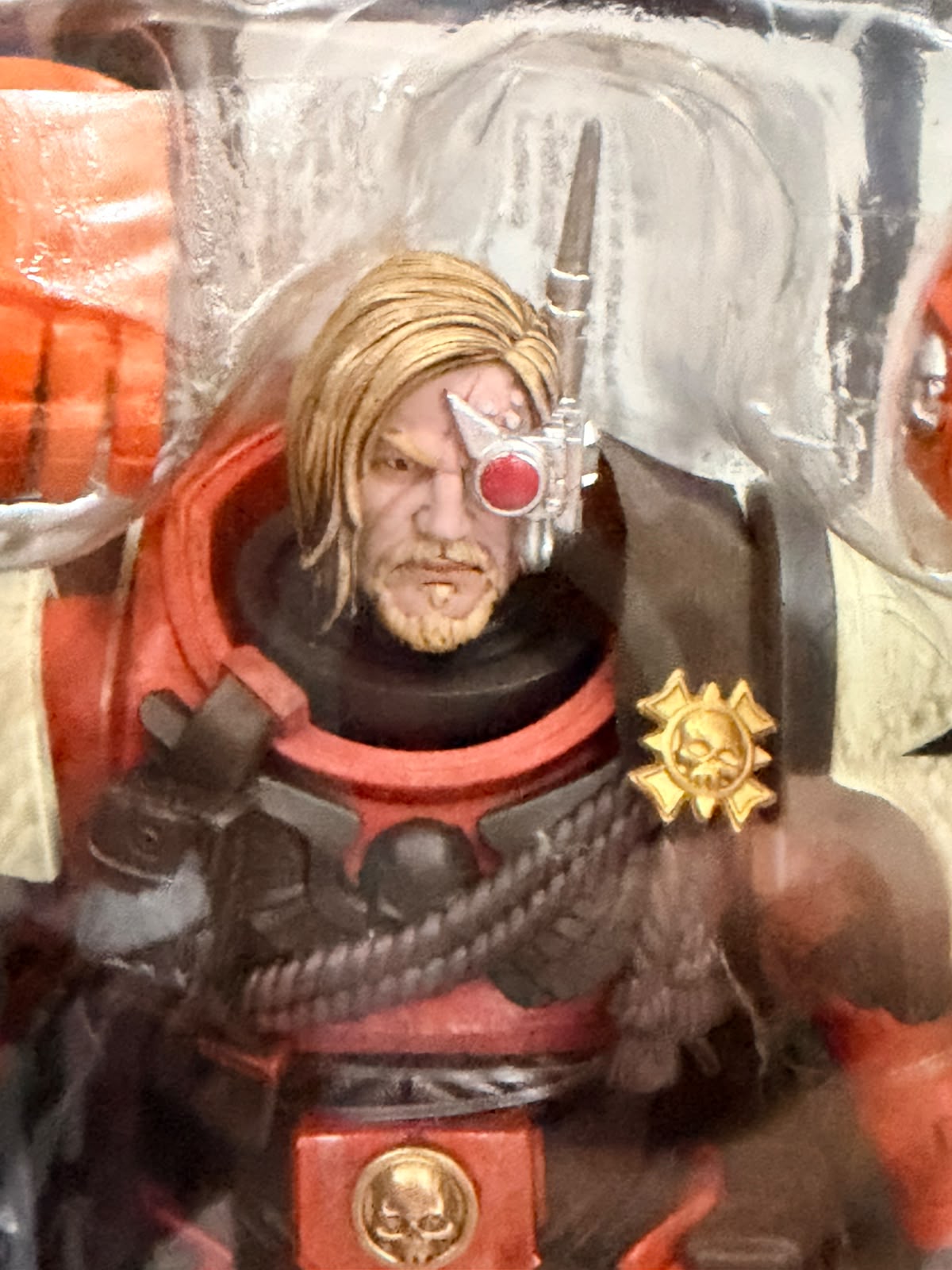 McFarlane Warhammer 40,000 Elite Edition Captain Cyrus #07 BIB - Ready Stock