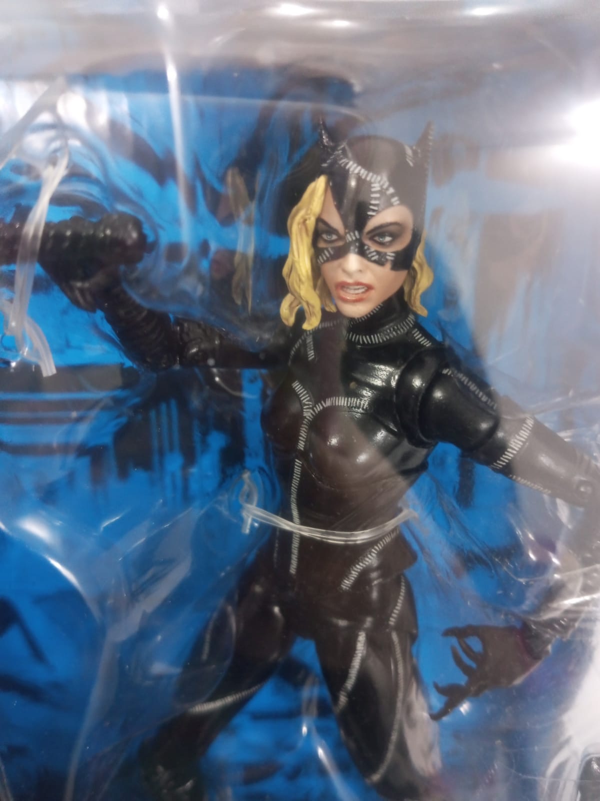 McFarlane Deluxe Theatrical Edition DC Multiverse Catwoman (Battle Damage) Catwoman Batman Returns (1992)- Ready Stock