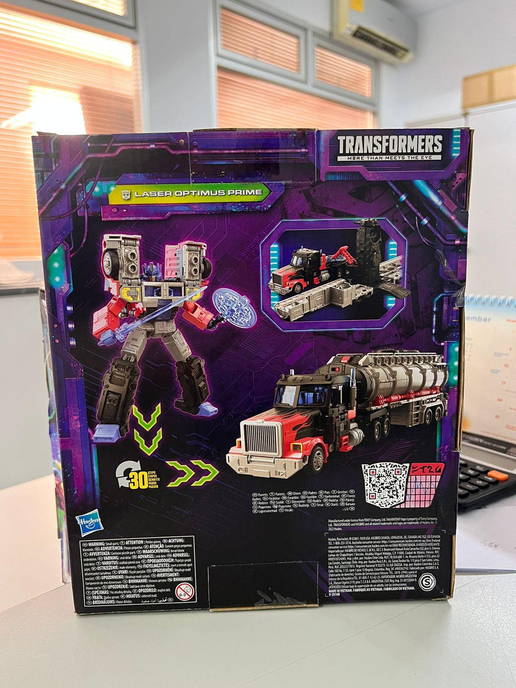 TRANSFORMERS Generations Legacy Leader Laser Optimus Prime Figure